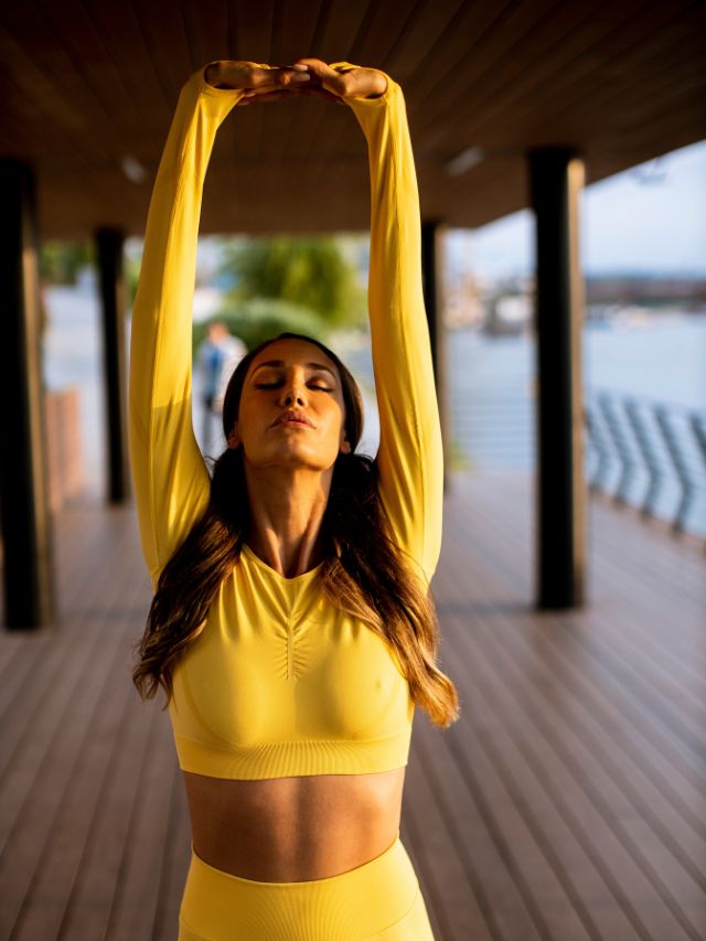 Unfold Sustainability and Style with Wholesale Yoga Apparel